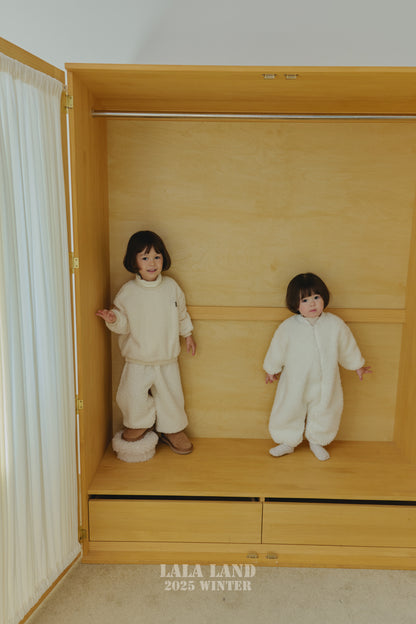 [PRE-ORDER] Sherpa Sweatshirts