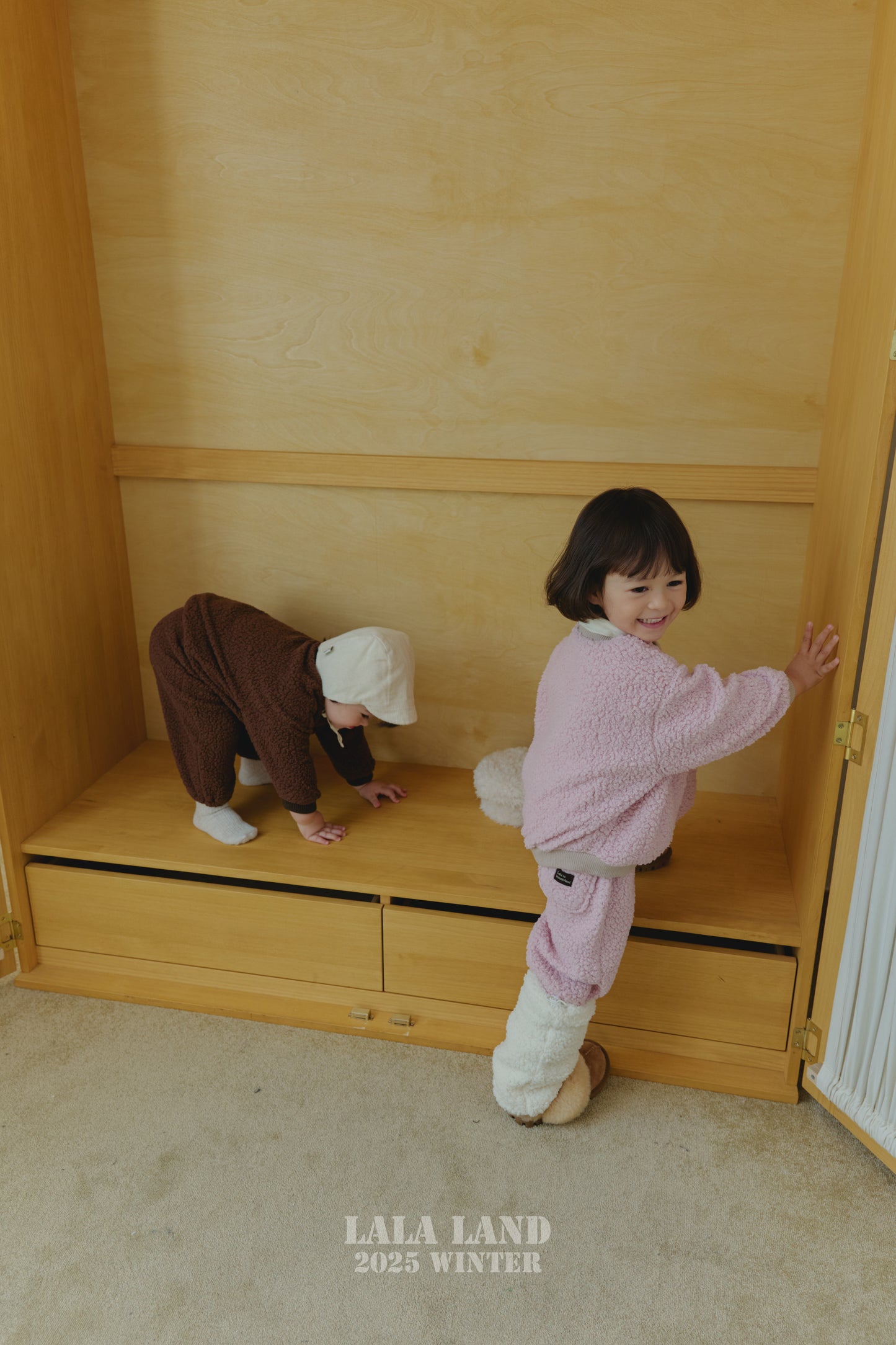 [PRE-ORDER] Sherpa Jogger Pants