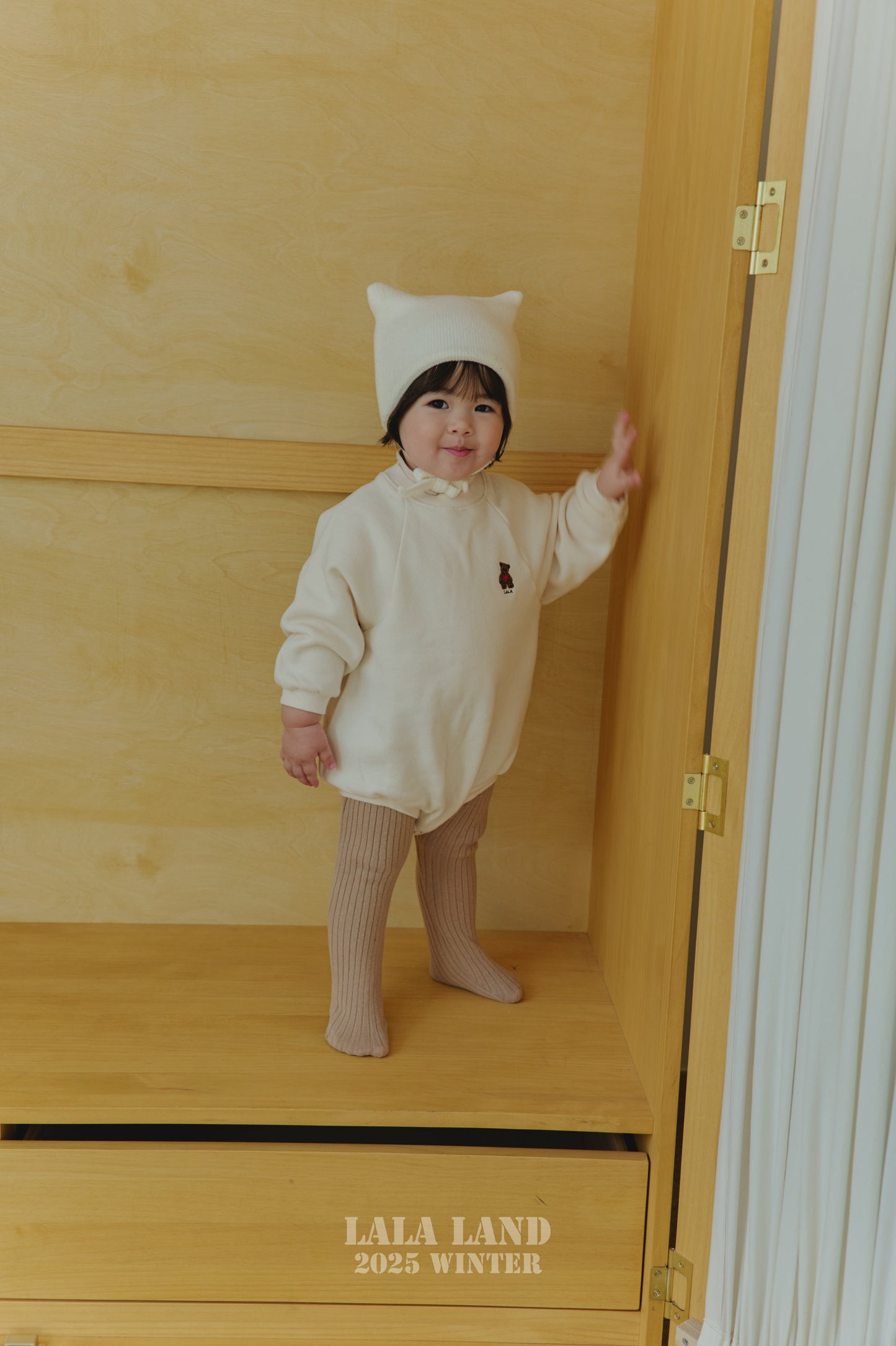 [PRE-ORDER] Bear Raglan Body Suit