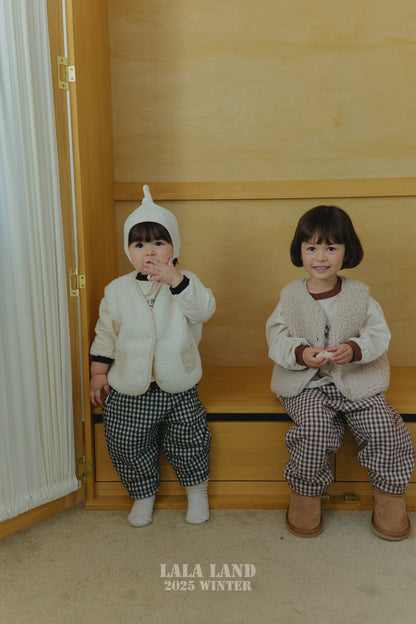 [PRE-ORDER] Check Boa Fur Pants