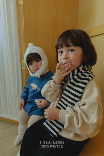 [PRE-ORDER] Winter Dino Sweatshirts