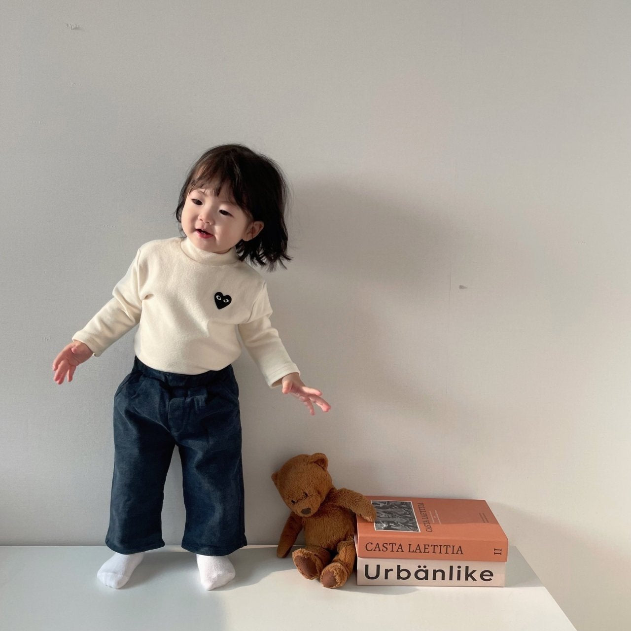 [PRE-ORDER] Heart Turtleneck T-Shirts