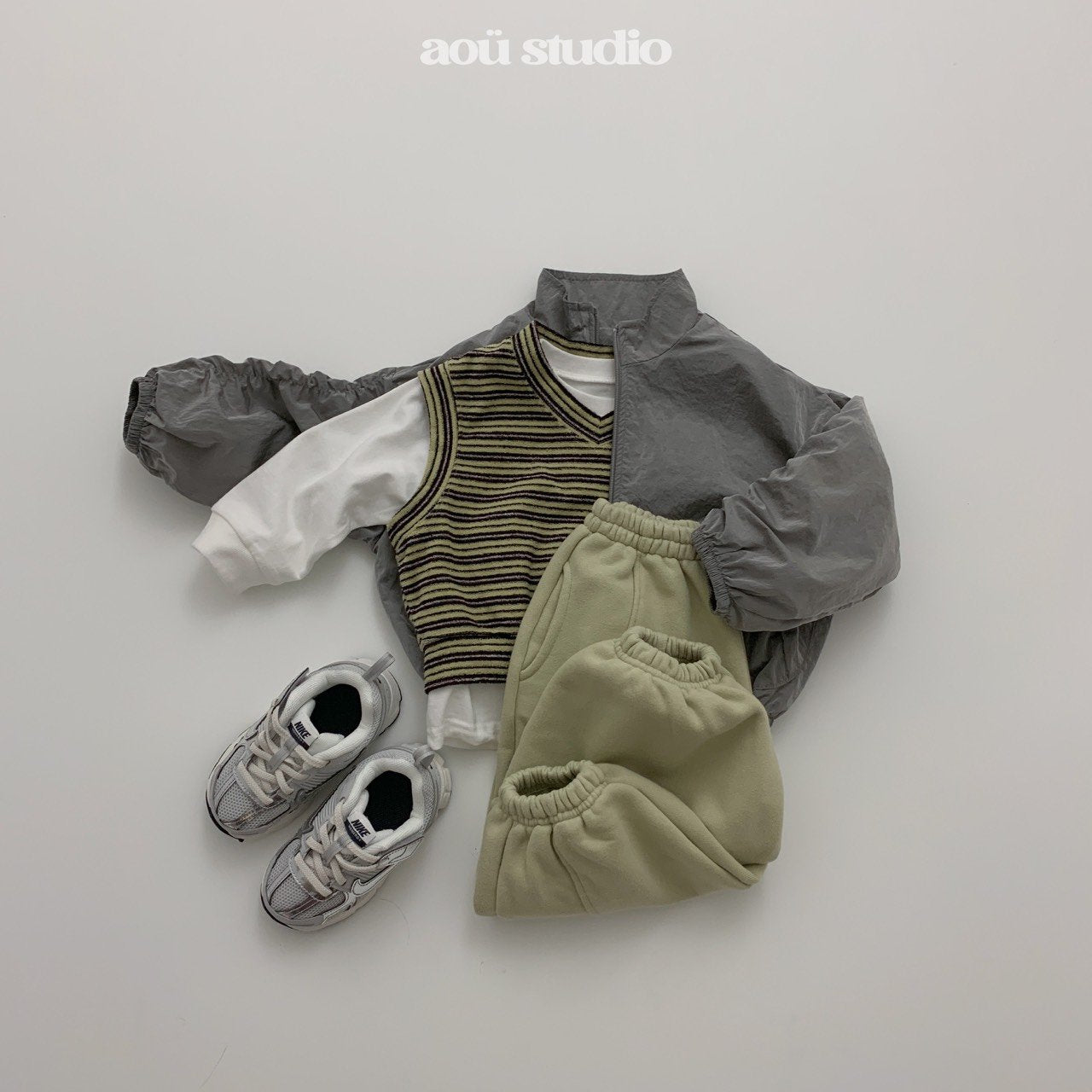 [PRE-ORDER] Easy T-Shirts