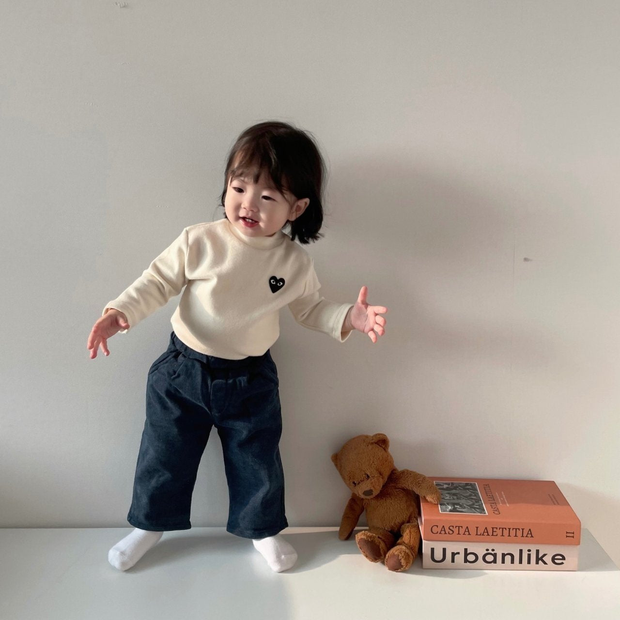 [PRE-ORDER] Heart Turtleneck T-Shirts