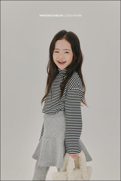 [PRE-ORDER] Ribbed Stripe Turtleneck T-Shirts