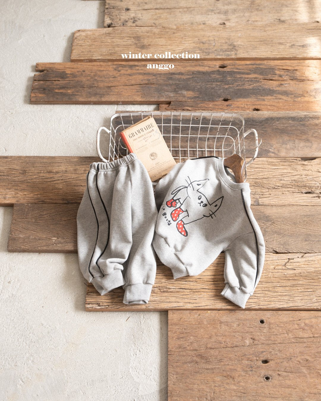 [PRE-ORDER] Line Sweatshirts