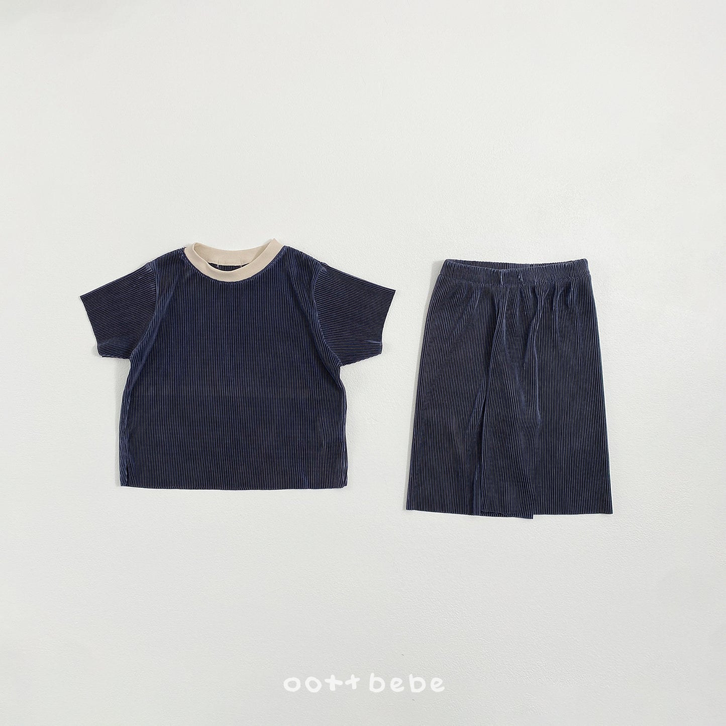 [PRE-ORDER] Barbie Pleats Top Bottom Set (Mom Couple)
