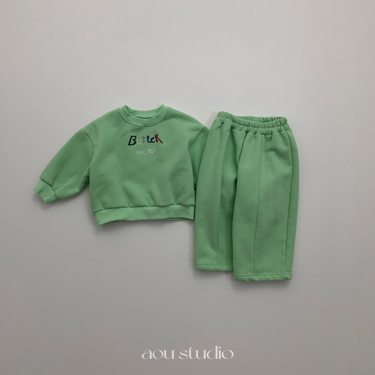 [PRE-ORDER] Butter Sweatshirts
