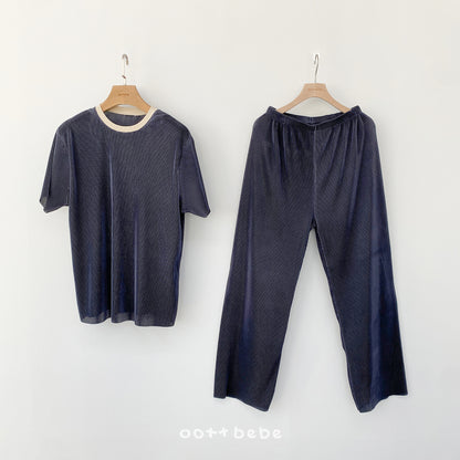 [PRE-ORDER] Barbie Pleats Top Bottom Set (Mom Couple)