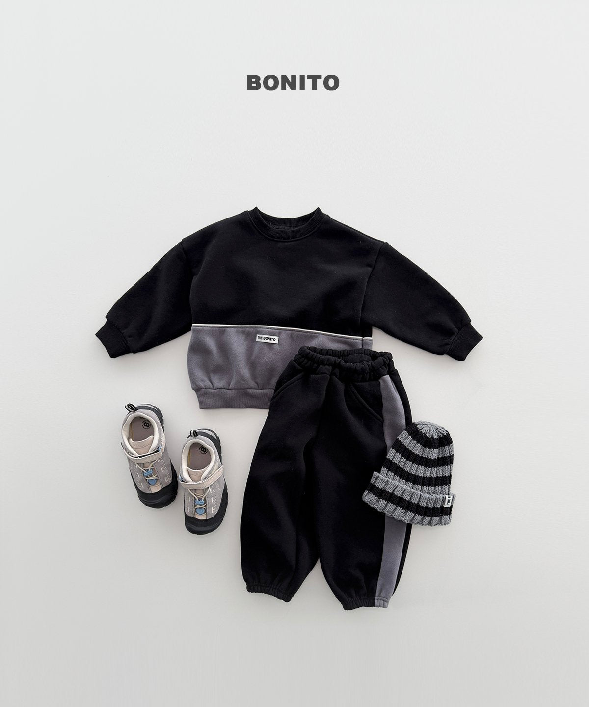 [PRE-ORDER] Side Color Block Jogger