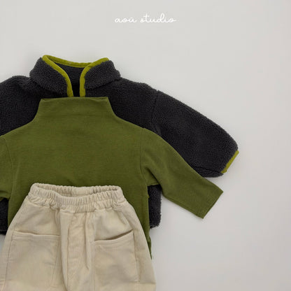 [PRE-ORDER] Who U Turtleneck T-Shirts