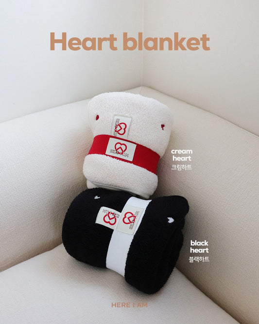 [PRE-ORDER] Heart Blanket