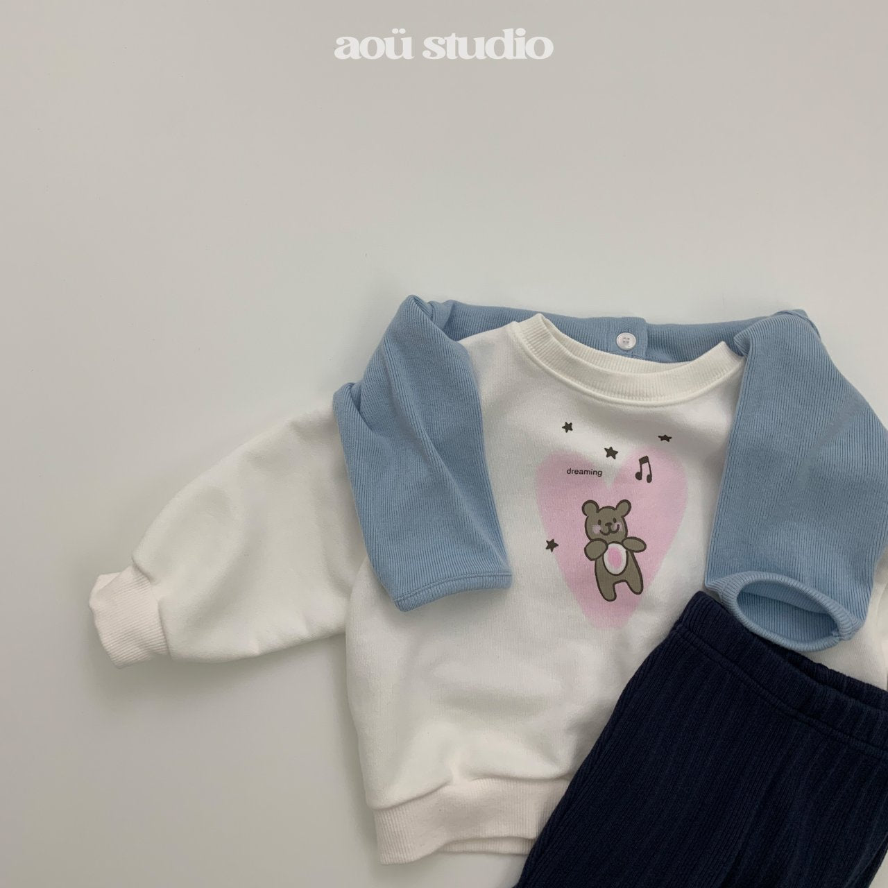 [PRE-ORDER] Dreaming Sweatshirts