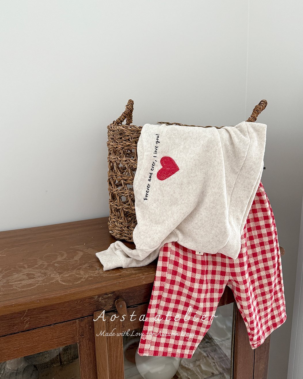 [PRE-ORDER] Heart Sweatshirts