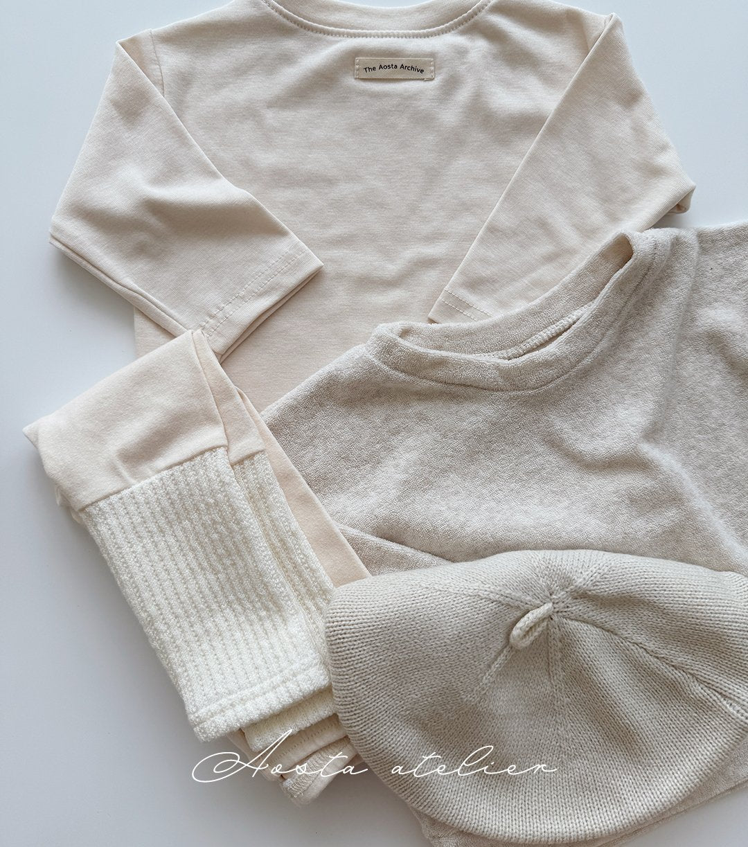 [PRE-ORDER] Heart Sweatshirts