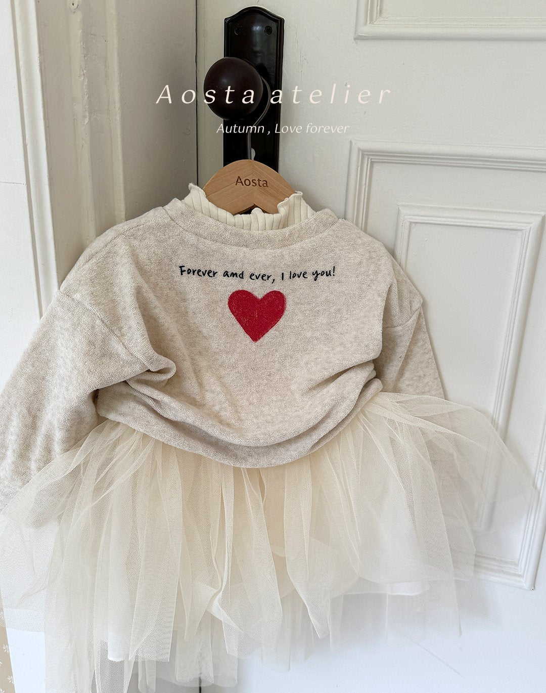 [PRE-ORDER] Heart Sweatshirts