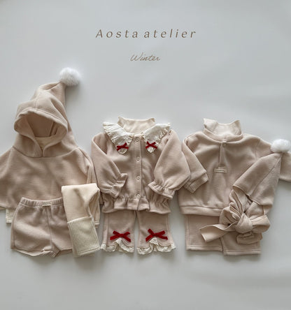 [PRE-ORDER] Winter Cone Cape