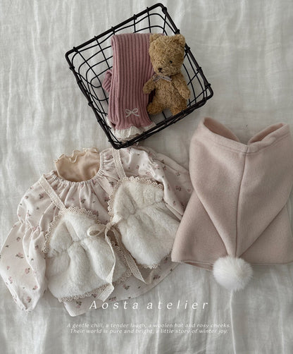 [PRE-ORDER] Winter Cone Cape