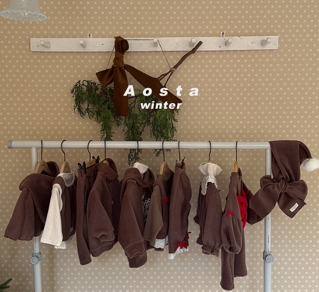 [PRE-ORDER] Winter Cone Cape