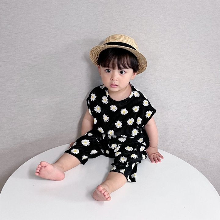 [PRE-ORDER] Daisy Pleats Top Bottom Set