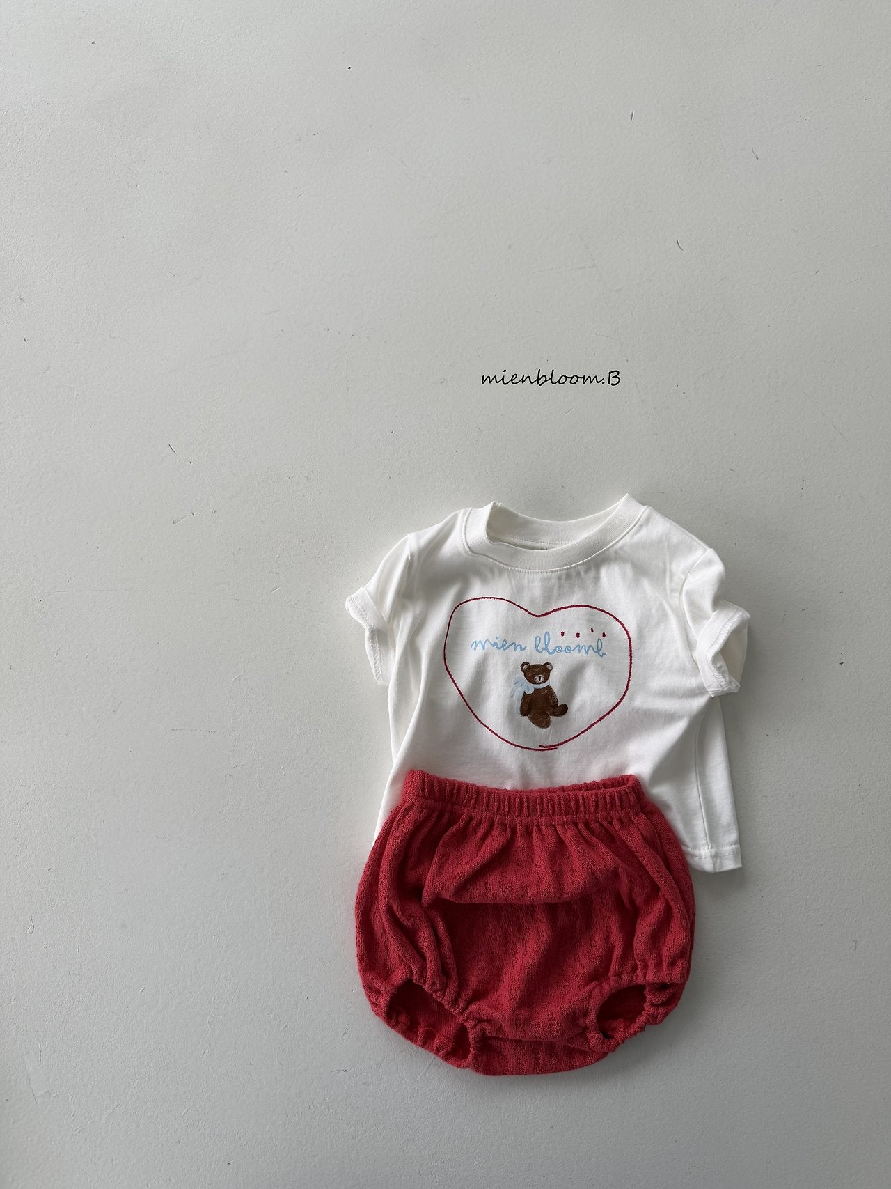 [PRE-ORDER] Heart Bear T-Shirts