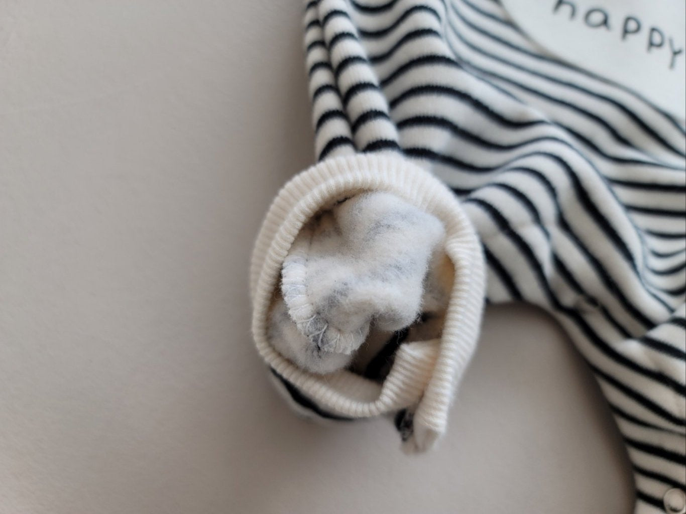 [PRE-ORDER] Happy Body Suit + Bonnet Set