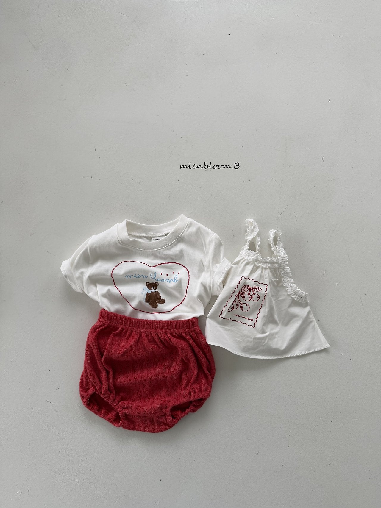 [PRE-ORDER] Heart Bear T-Shirts