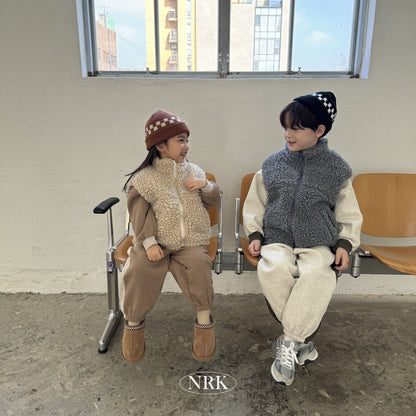 [PRE-ORDER] Triangle Top Bottom Set