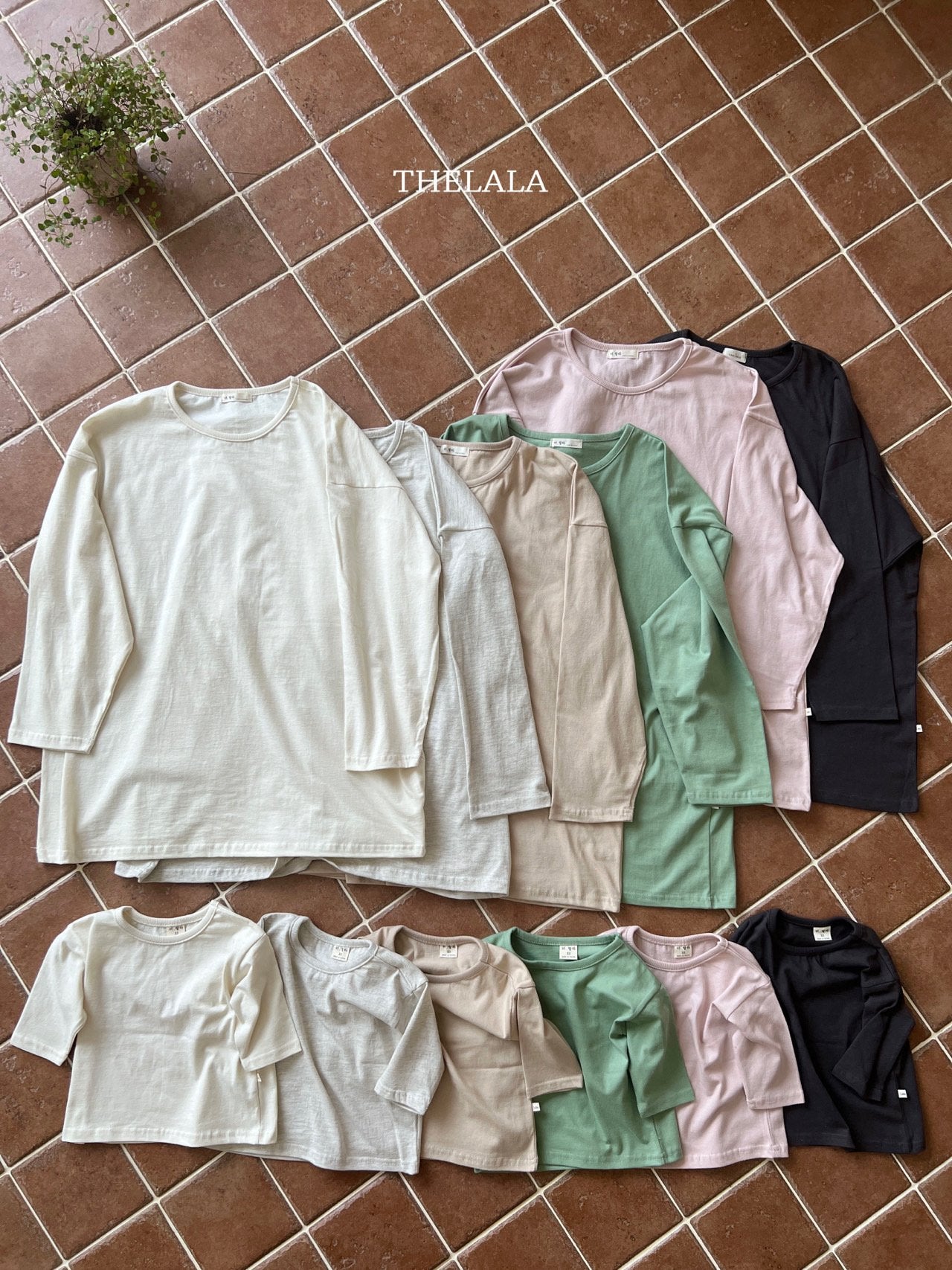 [PRE-ORDER] Limited T-Shirts (Mom Couple)