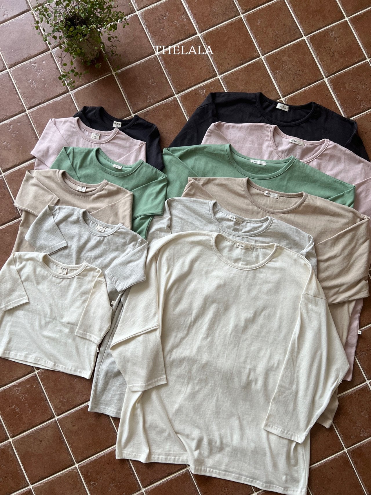 [PRE-ORDER] Limited T-Shirts (Mom Couple)