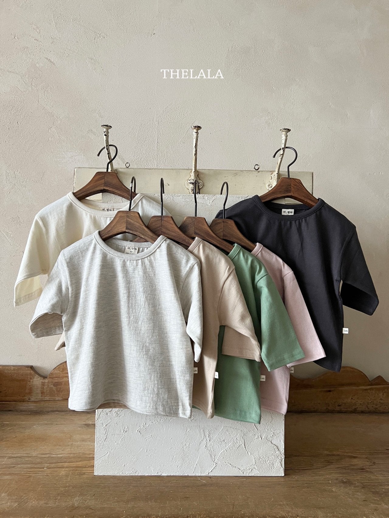 [PRE-ORDER] Limited T-Shirts (Mom Couple)