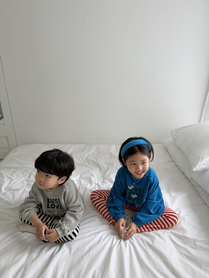 [PRE-ORDER] Cheese Mouse Sweatshirts