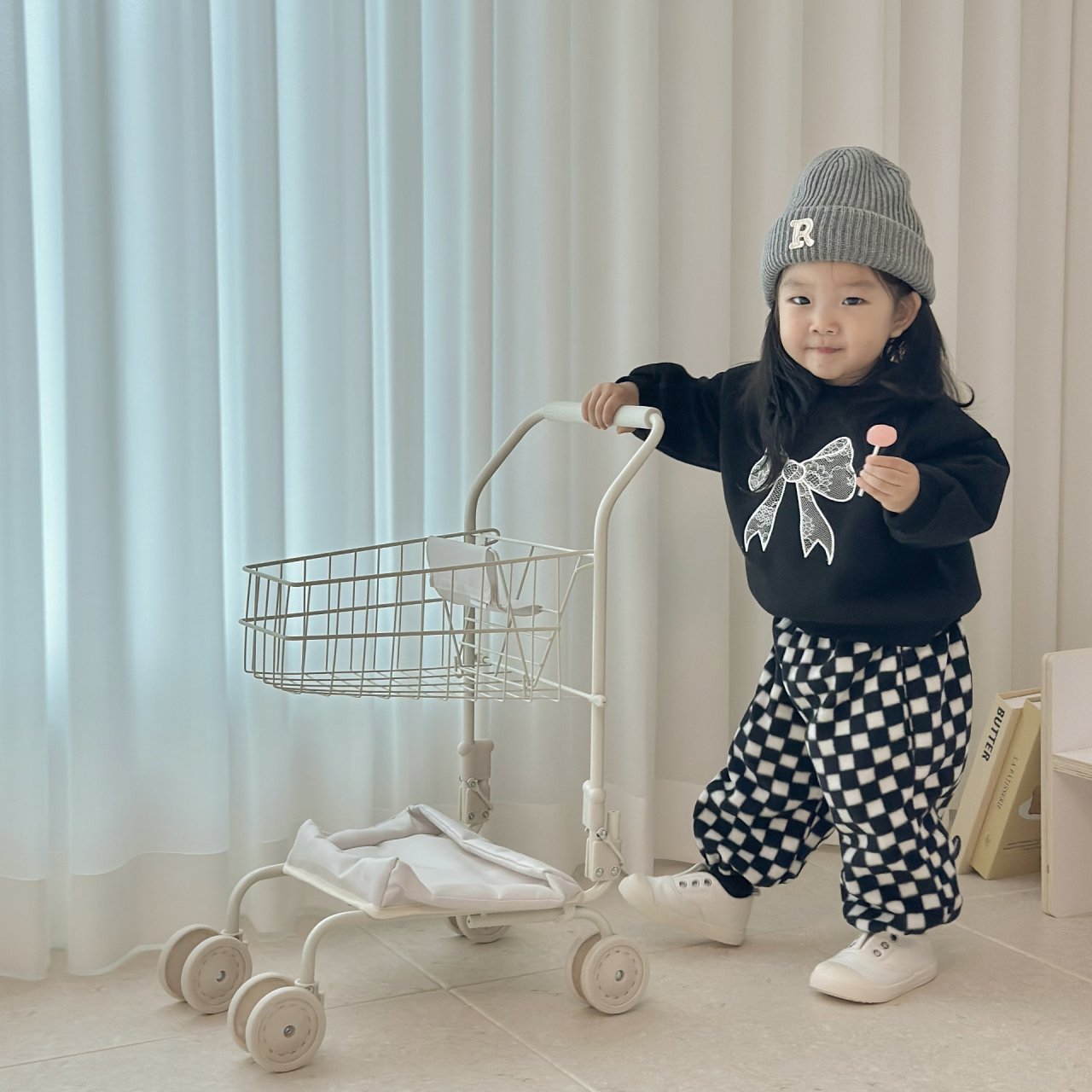 [PRE-ORDER] Ribbon Sweatshirts