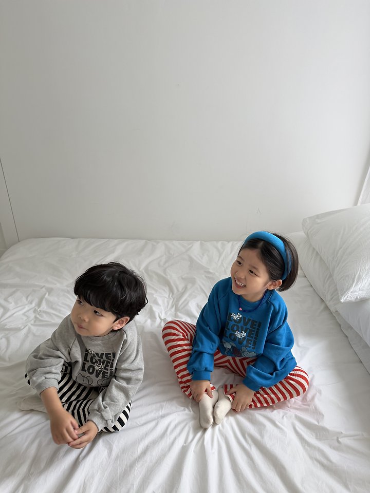 [PRE-ORDER] Cheese Mouse Sweatshirts
