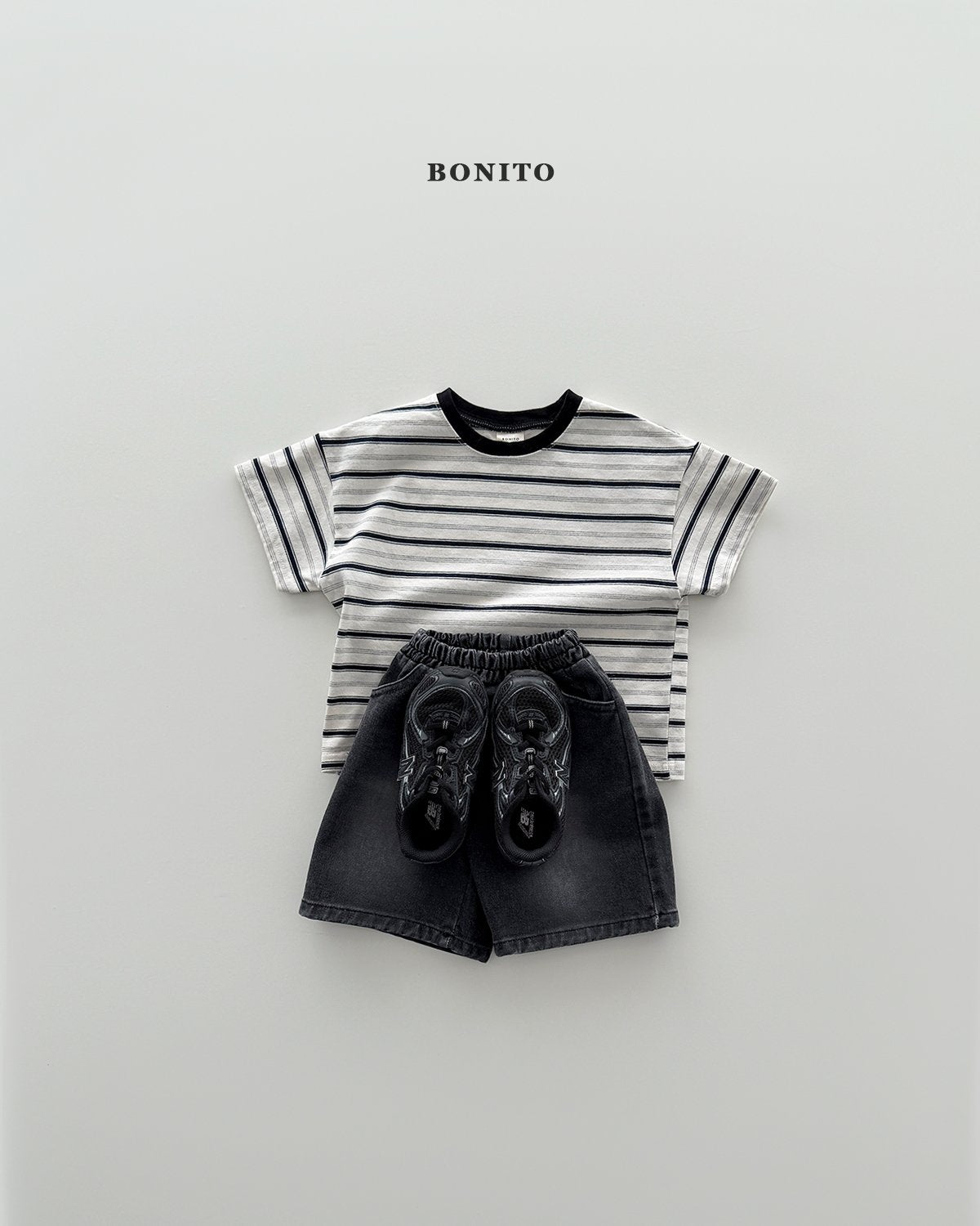 [PRE-ORDER] Moa Stripe T-Shirts