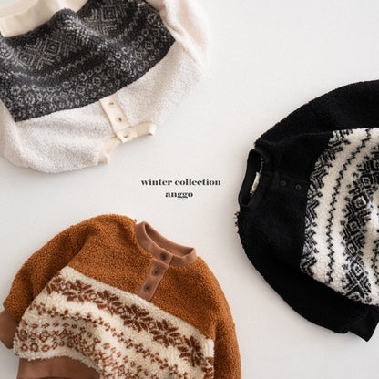 [PRE-ORDER] Pecan Sweatshirts