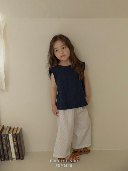 [PRE-ORDER] Eyelet Blouse