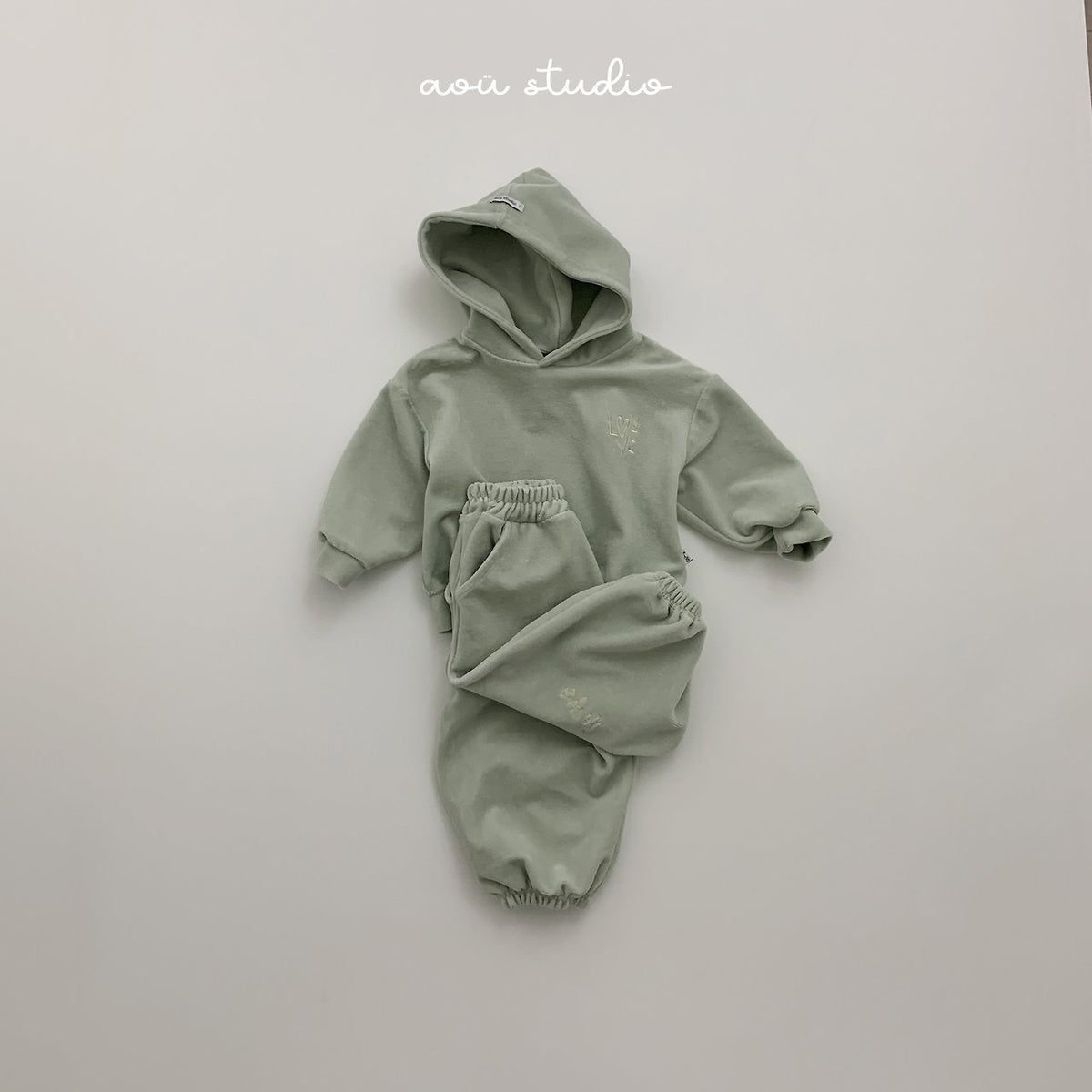 [PRE-ORDER] Beluga Hoodie Sweatshirts