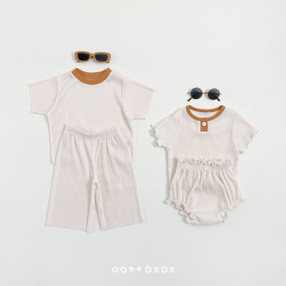 [PRE-ORDER] Barbie Pleats Top Bottom Set (Mom Couple)