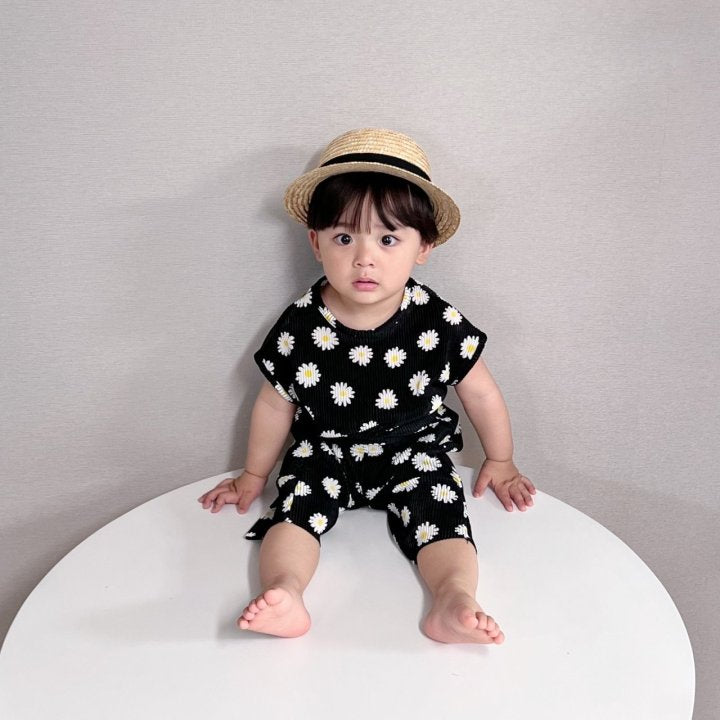 [PRE-ORDER] Daisy Pleats Top Bottom Set