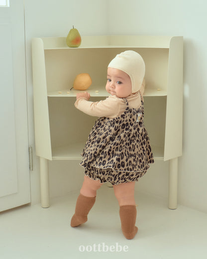 [PRE-ORDER] Leopard Baby Top Bottom Set
