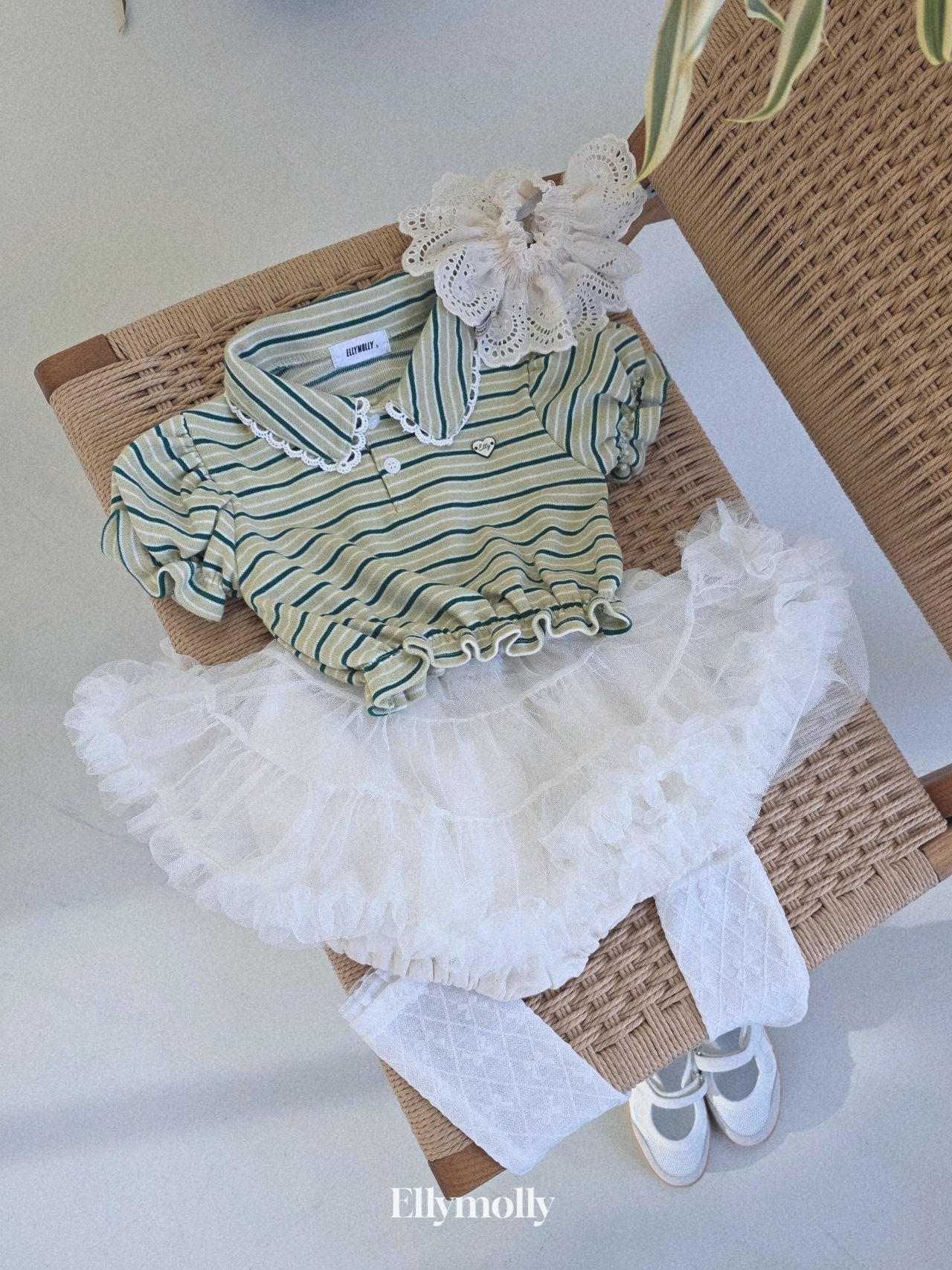 [PRE-ORDER] Curling Collar Frill T-Shirts