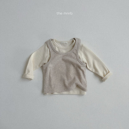[PRE-ORDER] Eyelet Round T-Shirts