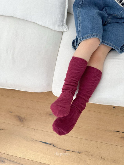[PRE-ORDER] Point Knee Socks Set