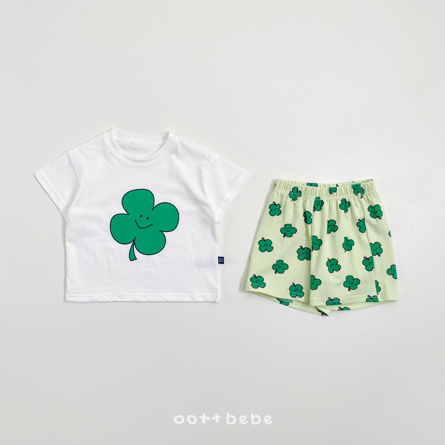 [PRE-ORDER] Happy Friends Pants (Mom Couple)