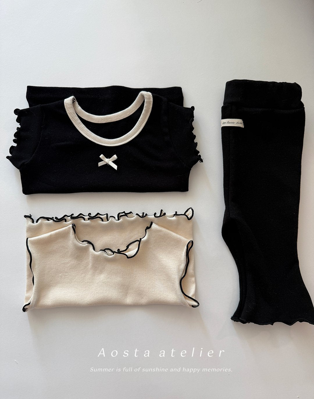 [PRE-ORDER] Ribbed Love T-Shirts