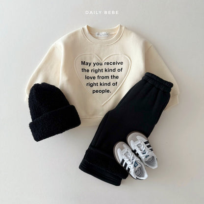 [PRE-ORDER] Heart Patch Sweatshirts