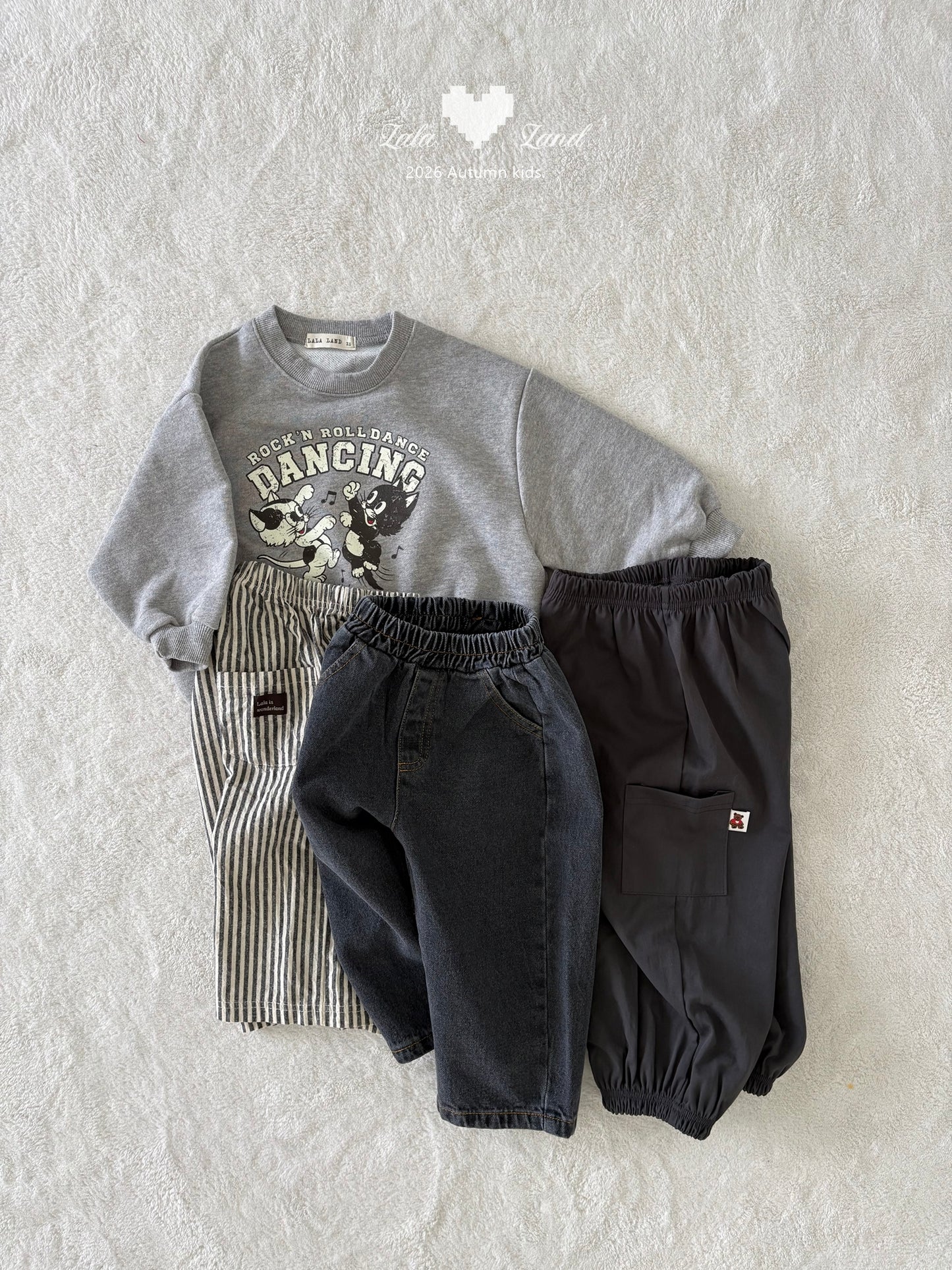 [PRE-ORDER] Wide Curved Denim Pants