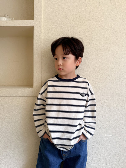 [PRE-ORDER] Cats Stripe T-Shirts