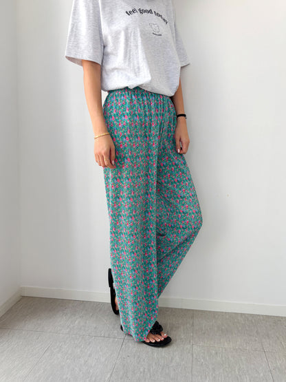 [PRE-ORDER] Flower Pleats Mom Pants